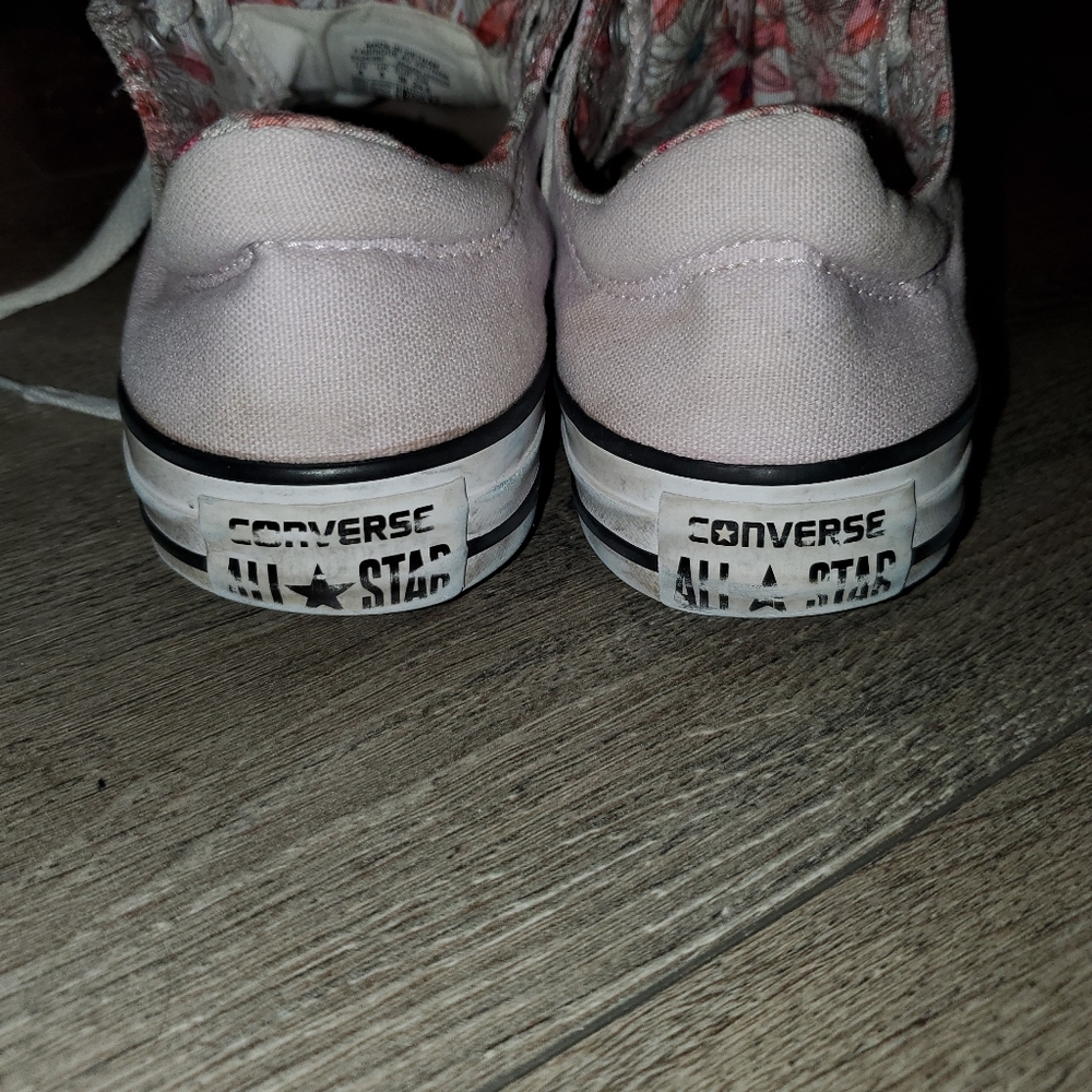 Converse - Picture 2 of 3